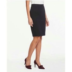 Ann Taylor Black Fully Lined Pencil Skirt Size 8P